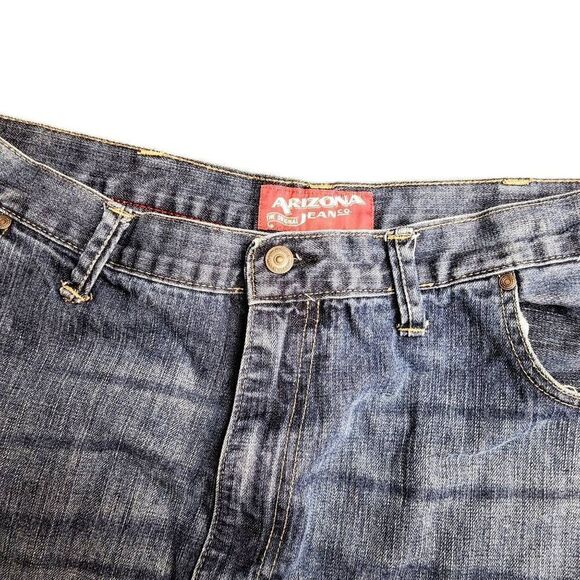 Arizona Jean Company Dark Wash Distressed Blue Denim Jeans - Picture 5 of 8